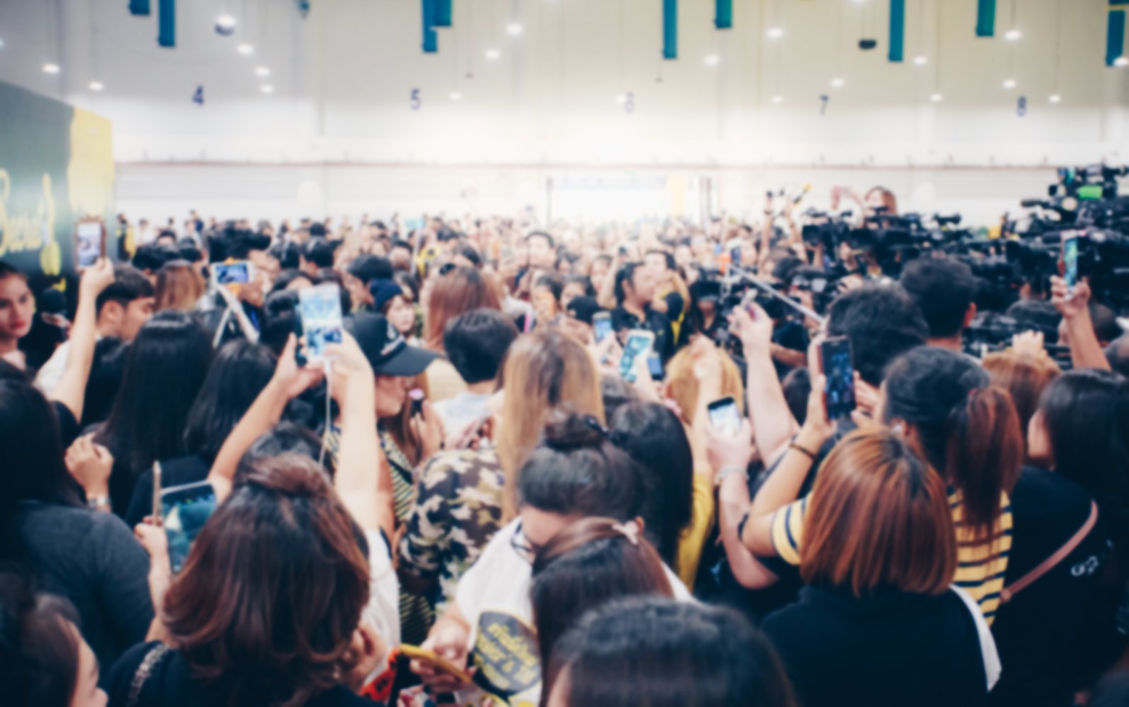Pressekonferenz_shutterstock_683590855
